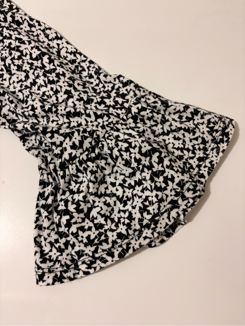 MICHAEL Michael Kors Black & White Floral Scoop Neck Top with Bell Sleeves - Picture 5 of 7